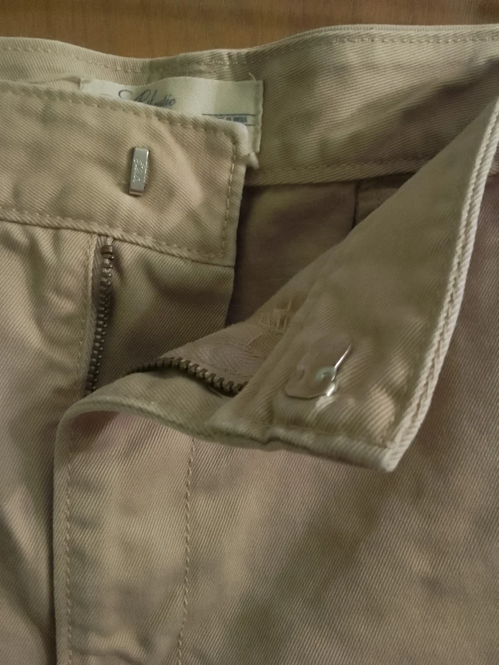 Old Navy Khaki Flat-Front Woman's‎ Authentic Old Navy Size 18 Shorts